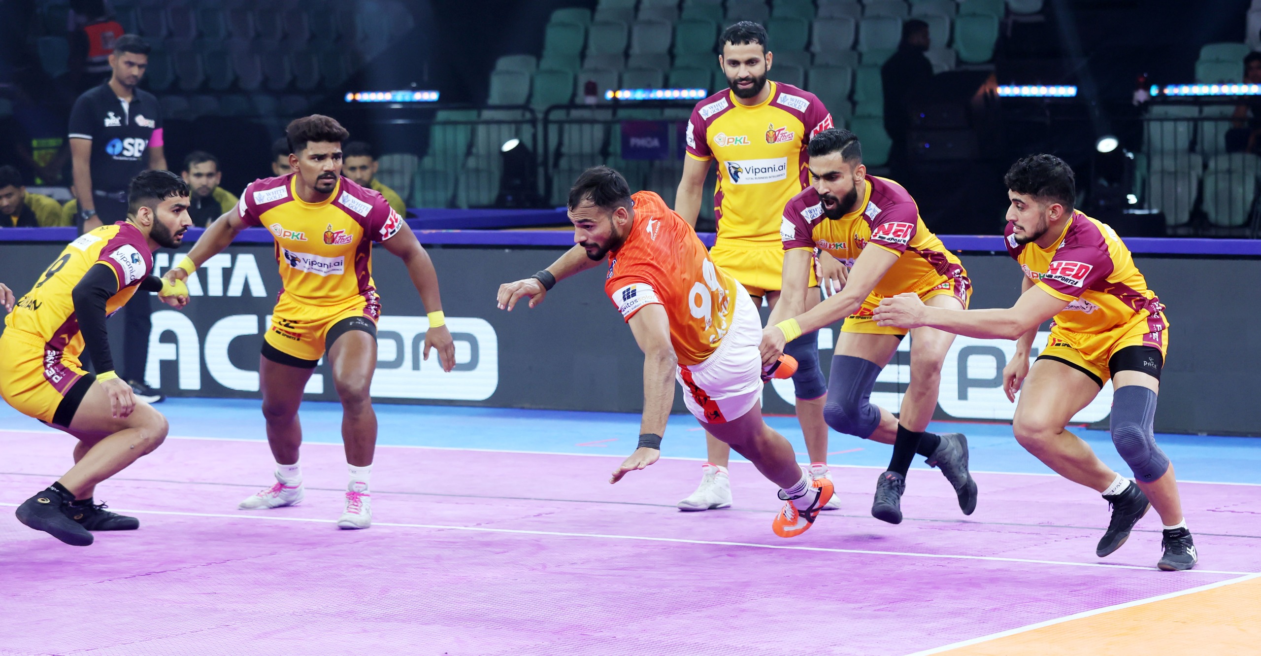 Telugu Titans overcome Puneri Paltan courtesy Vijay’s Super 10 and Shubham’s High Five; seal top eight spot